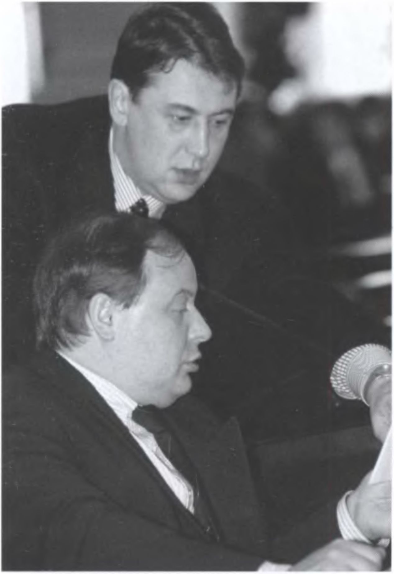 Егор Гайдар и Андрей Нечаев, 01.12.1992 г. © Александр Макаров / РИА Новости